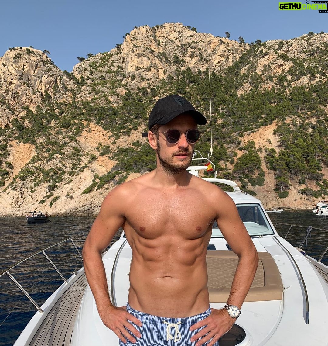 Jörn Schlönvoigt - 8.7K Likes - Einer kleiner sommerlicher Rückblick zu meinem 34 Geburtstag auf Mallorca #tb #sun #birthday #boattrip #thankful