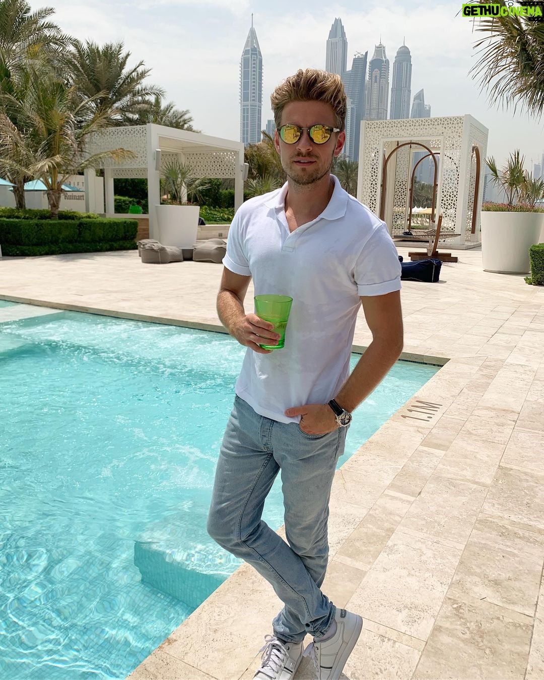 Jörn Schlönvoigt - 6.5K Likes - 365 days of sunshine a year #dubai #beach #beachclubs