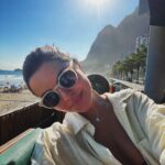 Júlia Gomes Instagram - Domingo na praia 🤍 Rio de Janeiro, Rio de Janeiro