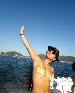 Júlia Gomes Instagram - A vida é boa 🦜🩵 Rio de Janeiro, Rio de Janeiro