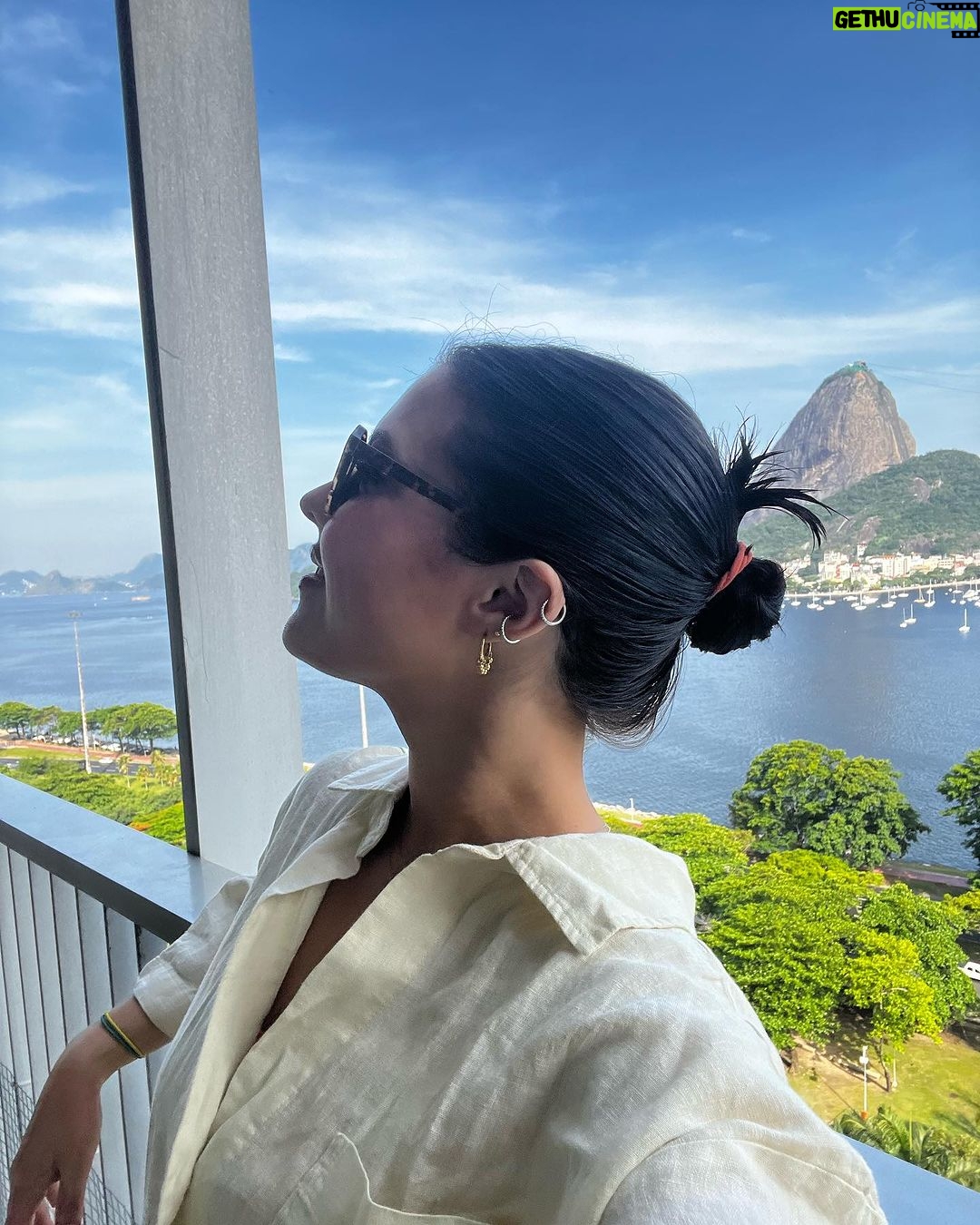 JΓΊlia Gomes Instagram - Varias selfies na vista mais linda do mundo sim e com o Cristo no final ππππππ