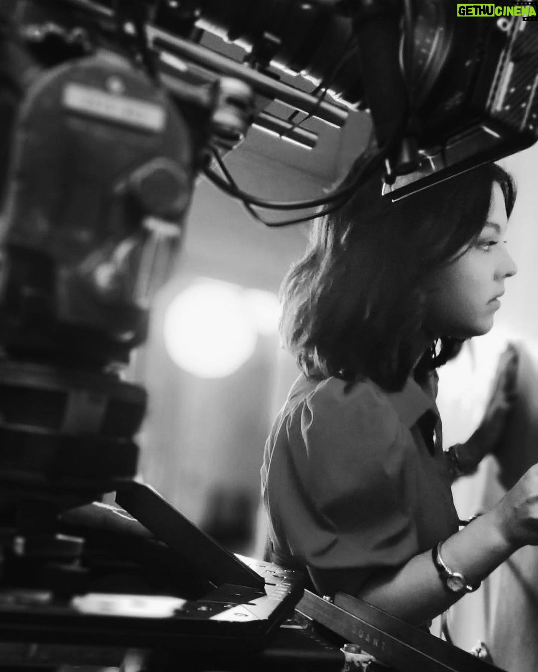 Júlia Gomes Instagram - Quando você trabalha com algo que você ama, o “trabalho” passa a ser um prazer! Não vejo a hora de poder compartilhar tantas cenas incríveis nessa nova temporada de @_rensgahits ❤️🔥🎬 Rio de Janeiro, Rio de Janeiro