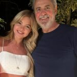 Júlia Gomes Instagram - Feliz dia dos pais pro melhor pai avô que eu poderia ter! Você é especial demais! Amo todos os nossos momentos juntos! TE AMO papai ❤️