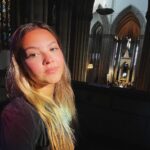 Júlia Gomes Instagram - Catedral Metropolitana de São Paulo, mais conhecida como Catedral da Sé! Localizada no centro de São Paulo ela é um dos pontos turísticos mais visitados por aqui! Você já conhece? Me conta ai nos comentários! 🫶🏻🤍