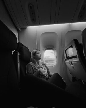Júlia Gomes Instagram - Infelizmente a viagem chegou ao fim, mas foi tudo 100x mais especial por conta da @sestinioficial que esteve comigo durante a viagem toda!!! E minhas escolhas de mala fizeram sucesso viu! ❤️🫶🏻🥰