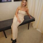 Júlia Gomes Instagram - Haddock Lobo 1421! O endereço da primeira loja física da @bonnesoireebyr que vocês precisam conhecer junto com uma coleção nova MARAVILHOSA! 🤎 São Paulo, Brazil