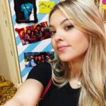 Júlia Gomes Instagram - TUDUM! O único evento presencial da #Netflix acontece aqui no Brasil nesse fim de semana no Parque Ibirapuera! Aqui vocês tem acesso a novidades e ativações nas nossas series mais amadas! Qual sua série favorita da @netflixbrasil ? 🥰❤️ Ibirapuera Parque