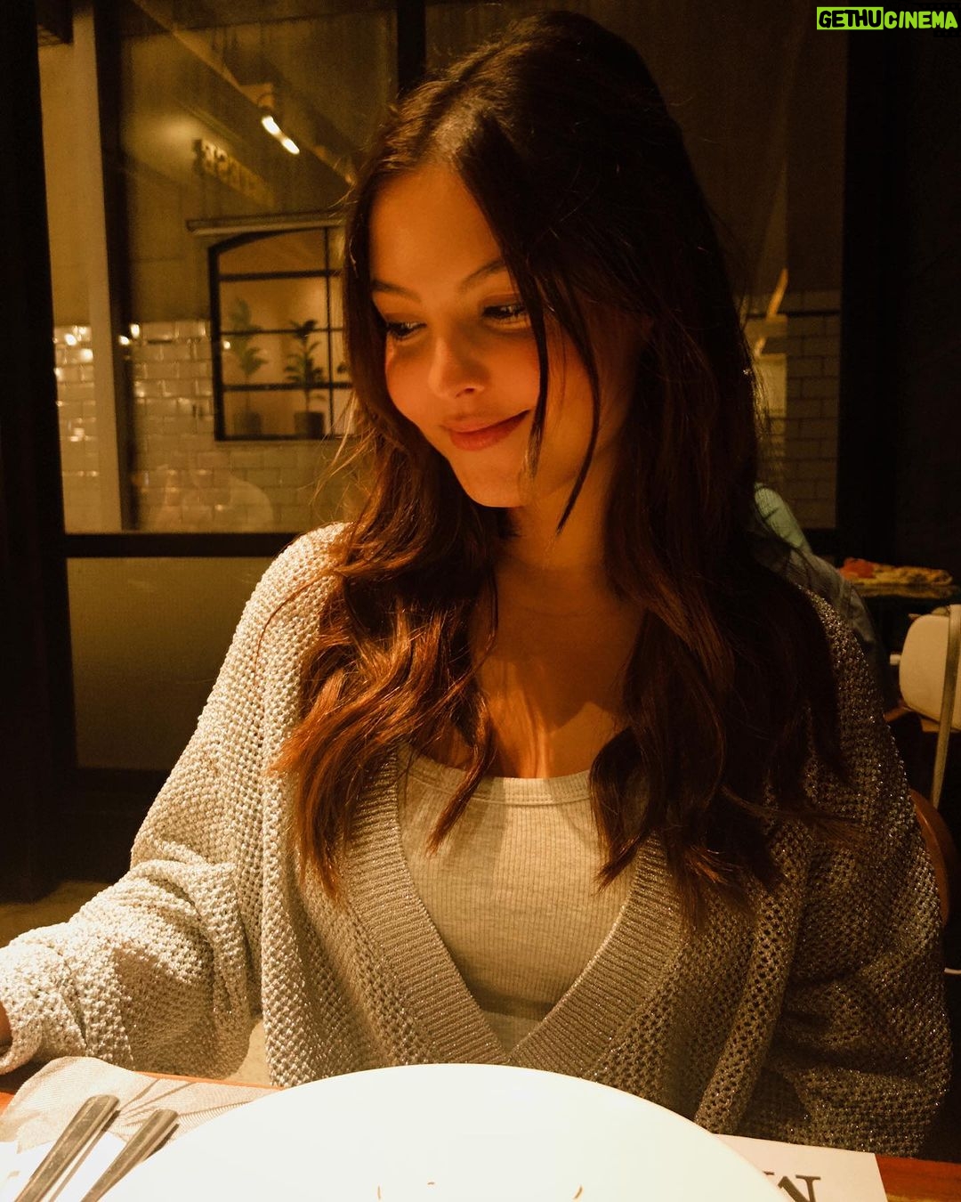 Júlia Gomes Instagram - Pizza night w/ Mamma (Jamma) 🩵 Rio de Janeiro, Rio de Janeiro