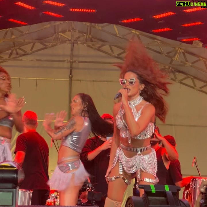 JΓΊlia Gomes Instagram - Ensaio da Anitta β€οΈβπ₯β€οΈβπ₯β€οΈβπ₯β€οΈβπ₯β€οΈβπ₯β€οΈβπ₯β€οΈβπ₯β€οΈβπ₯ Obrigada @cseventos @micheldiamant @bombom_rp π₯°β€οΈβπ₯ Rio de Janeiro, Rio de Janeiro