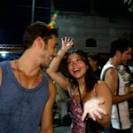 Júlia Gomes Instagram - Amigos, caipirinhas de limão, pirulitos e bolo de aniversário! 🩵 Rio de Janeiro, Rio de Janeiro