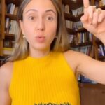 Júlia Mendes Instagram – E aí gente? Como lidar com esse algoritmo que só reconhece glúteos ?! Kkkkring