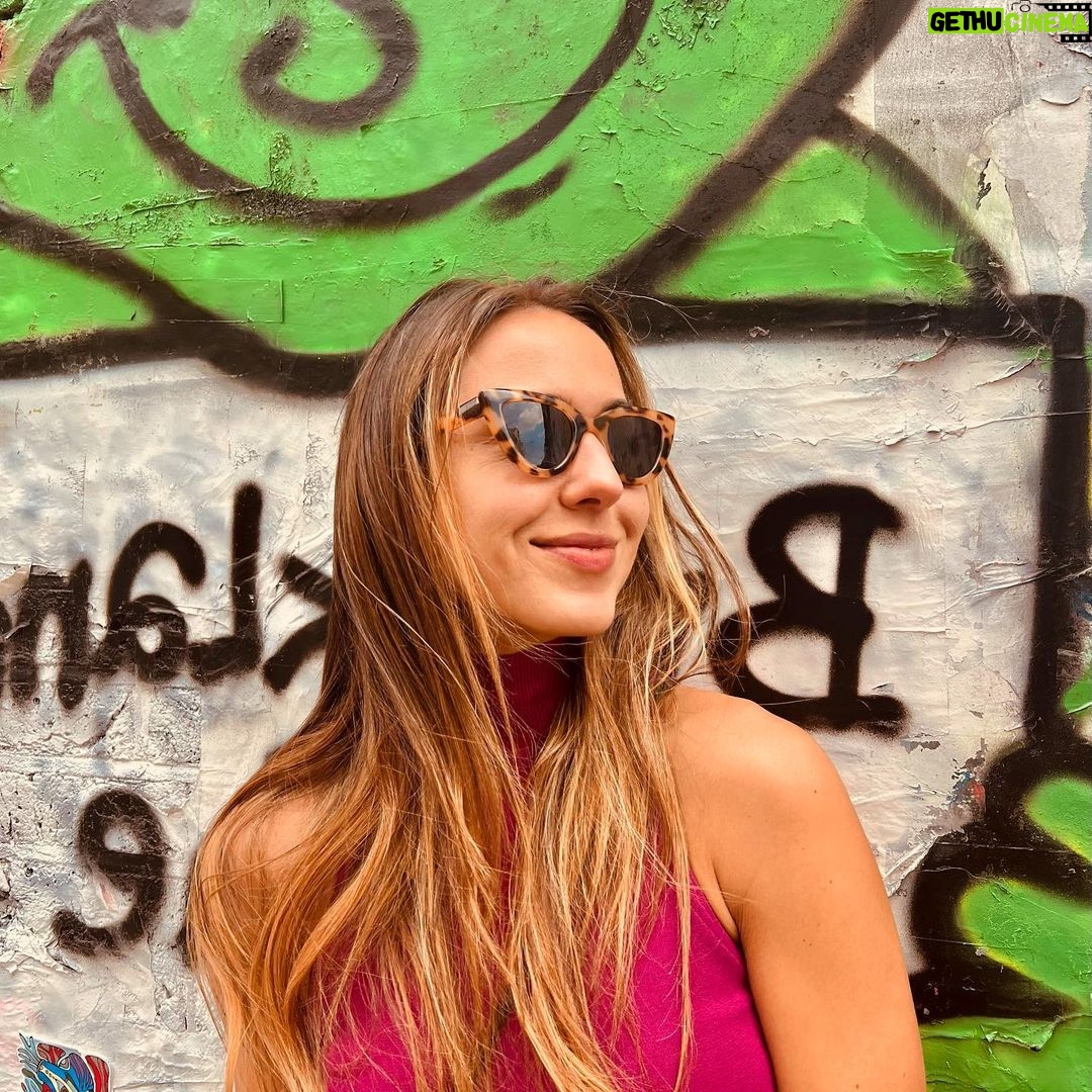 Júlia Mendes Instagram - Um domingo irretocável nessa cidade indescritível! ♥️ Londres
