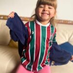Júlia Mendes Instagram – Eu e minha sobrinha perfeita viemos dar BOM DIA!!! Só os tricolores respondem! (Mentira, os educados também) kkk NENSE!!! ♥️💚♥️