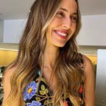 Júlia Mendes Instagram - Já estava com saudades! @getuliocrz obrigada por sempre me iluminar com perfeição! ✨✨✨ A morena iluminada voltou gente!! E aí?! Gostaram?!