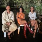 Júlia Mendes Instagram - Um ano de “Mar do Sertão”! Como o tempo voa! Pra mim, esse trabalho foi muito além de gravar uma novela. Mar do sertão foi literalmente um mar de afetos! Quantas pessoas maravilhosas trabalhando juntas! Que prazer eu tinha em ir gravar e encontrar toda a nossa equipe. E hoje, a saudade que fica, é a prova incontestável de um trabalho que transbordou amor do início ao fim. ♥️