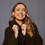 Júlia Mendes Instagram – Somos o relacionamento mais longo da nossa vida! Tem investido nele com a mesma dedicação que investe nos outros? ♥️