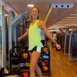Júlia Mendes Instagram - O desafio da sexta feira está lançado! Quem vai fazer? Quero todo mundo fazendo e me marcando! Lembrando que o importante é tentar! 💪🏼😊