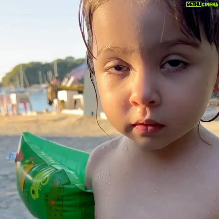 Júlia Mendes Instagram - Não há melhor lugar no mundo do que perto de quem a gente ama. Dias inesquecíveis e cheios de amor❣️