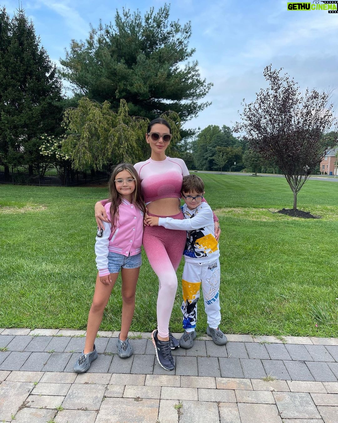 JWoww Instagram - Comfy vibes in @FashionNova & @NovaKids