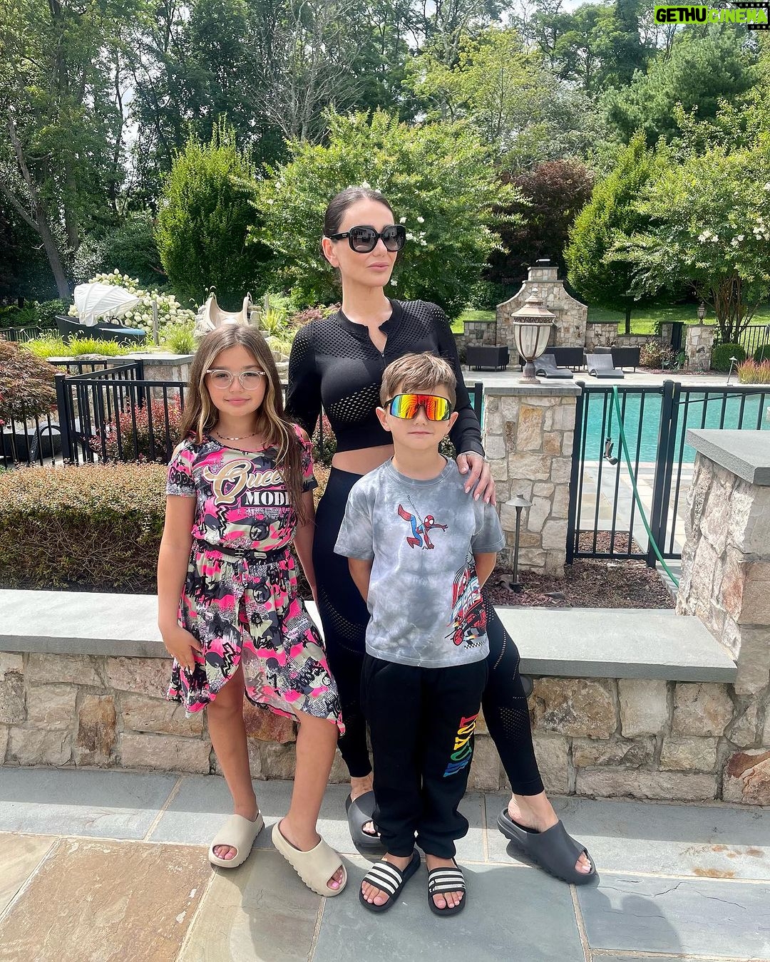 JWoww Instagram - End of summer in @NovaKids & @FashionNova ☀️