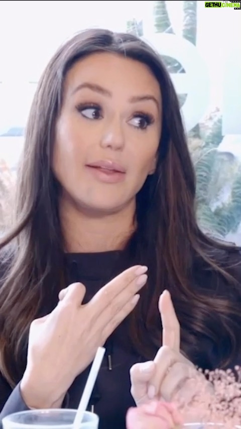 JWoww Instagram - Good vibes only ✌️😌✌️ Tune into an all-new #JSFamilyVacation tonight at 8p on @mtv!