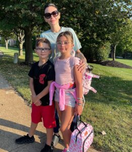 JWoww Instagram - And they’re off 🏫 🚌