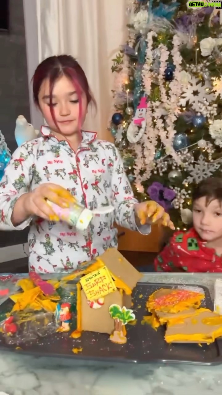 JWoww Instagram - We had so much fun making the @bakerybling Santa’s Surf Shack Gingerbread House! It comes complete with everything you need to decorate, from festive candies to glittery sugar 🍬 Get yours at bakerybling.com! (Today they are buy one get one 20% off) #womenowned
