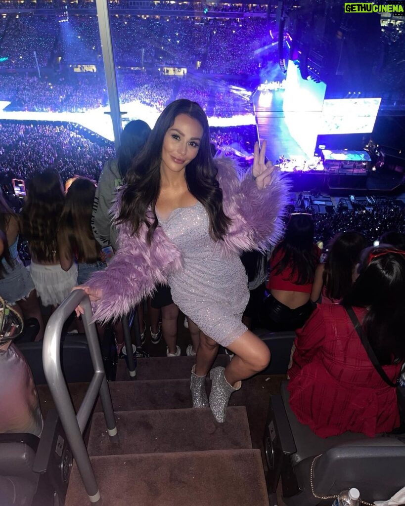 JWoww Instagram - Decked out in @sheinofficial for the Taylor Swift concert 💜 #SHEINforAll #ad Shop my look now and use my code JWOWW for 15% off @shein_us | product IDs: sw2209168183359565 / sw2207010334077057 / sx2209306282763065