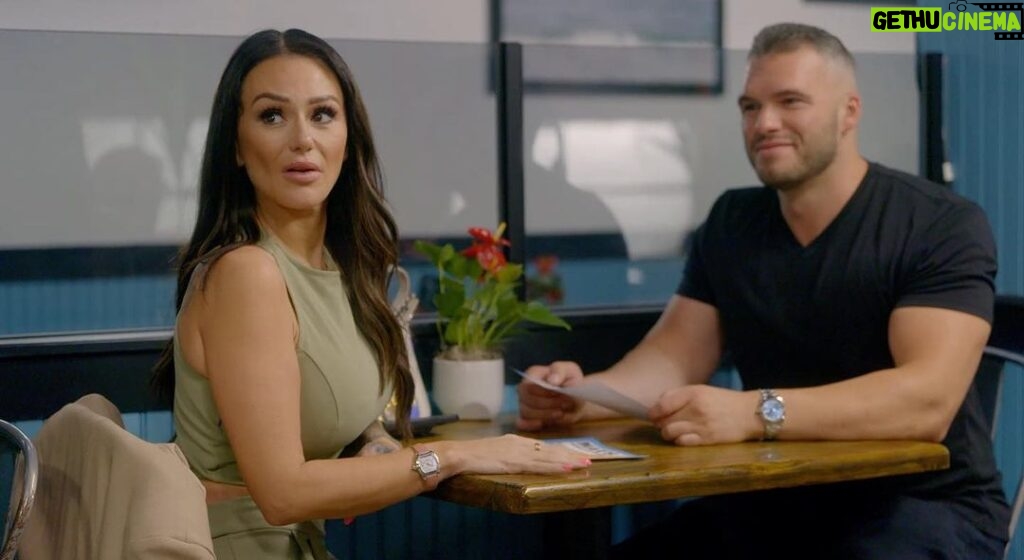 JWoww Instagram - Carbs are here! Catch me on the two hour season finale of #KitchenNightmares tonight on @foxtv! 🤩 @gordongram