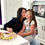 JWoww Instagram - Thankful to spend the holidays with my family 🙏🏼 some of them I haven’t seen since before covid. Food was prepared by @eatcleanbro so all had to worry about was eating and being with the ones I love 💕 🥹