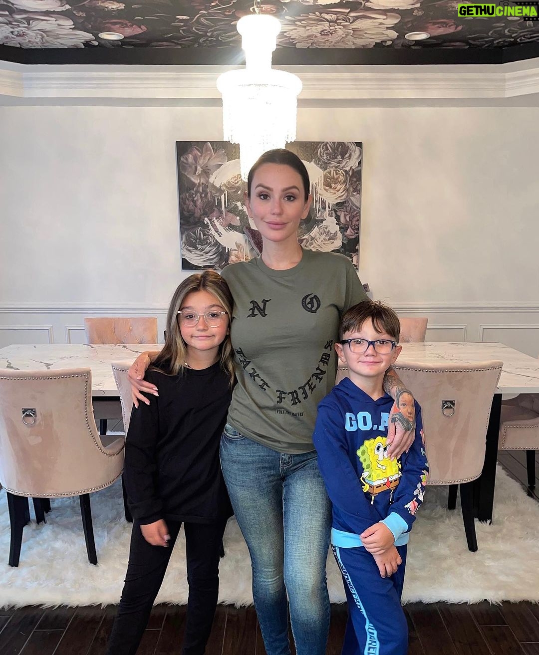 JWoww Instagram - My whole heart 💙 (wearing @FashionNova @NovaKids)