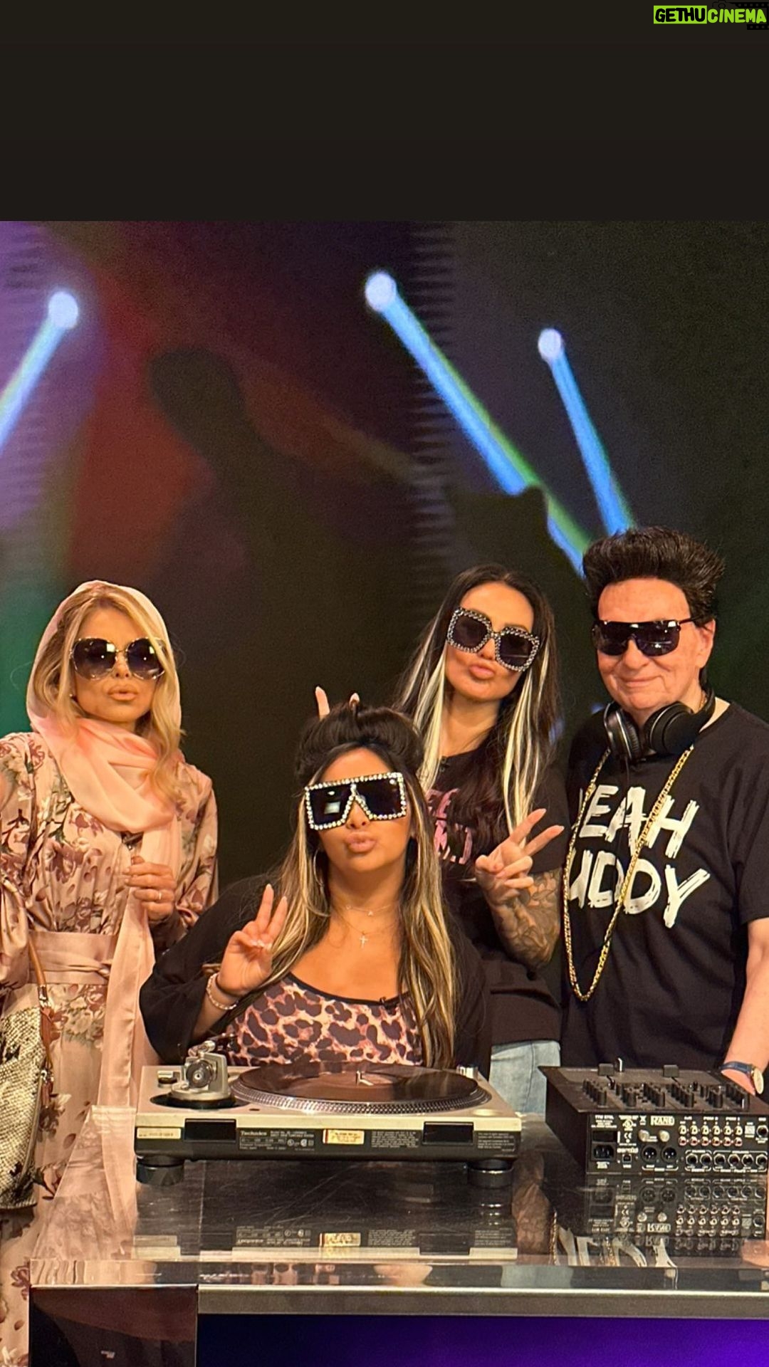 JWoww Instagram - #LiveHalloween Special thanks to @snooki and @jwoww!