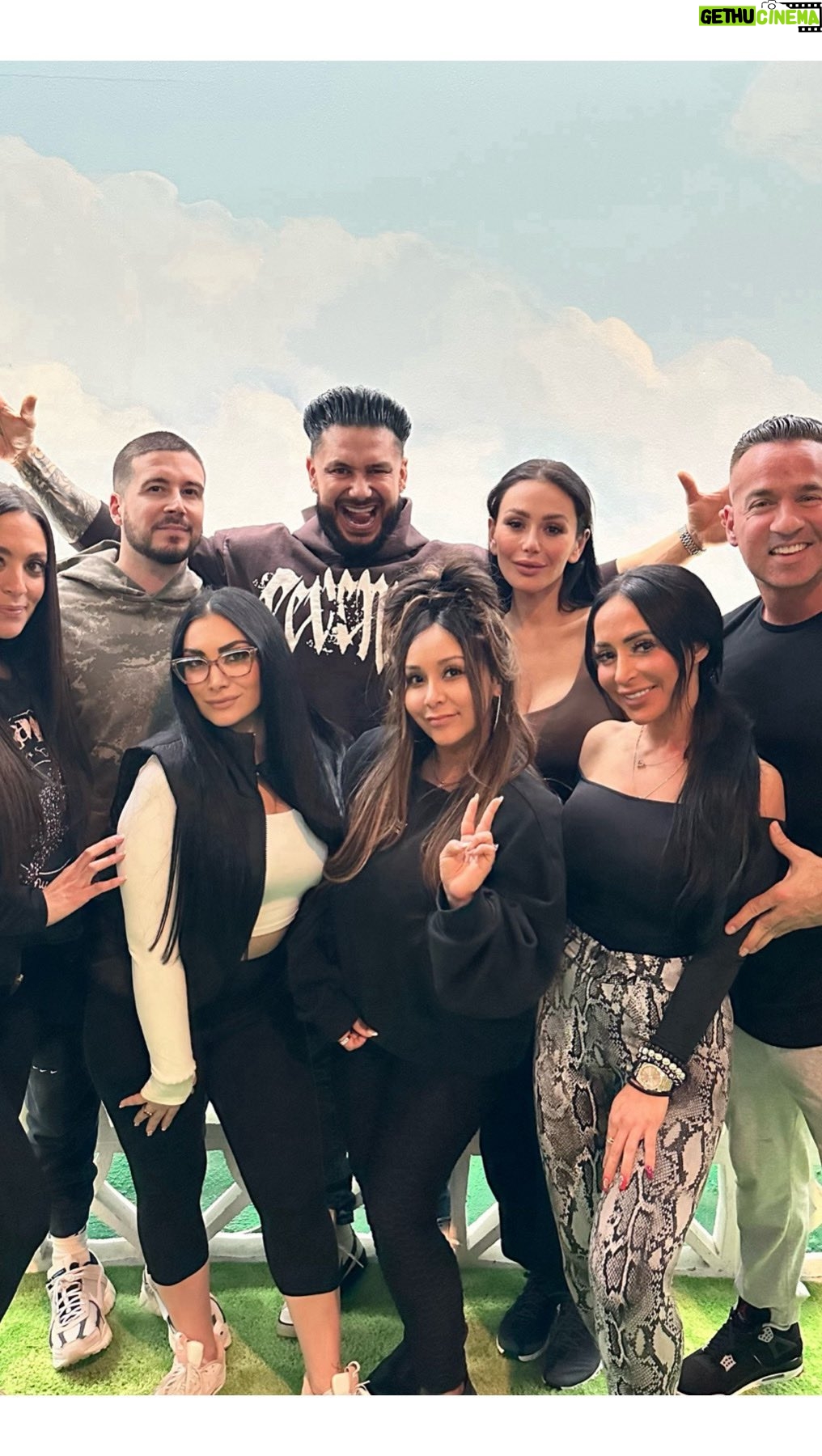 JWoww - 197.3K Likes - HERE WE GOOOO 🔥 WE ARE BACK TOMM 8PM @jerseyshore 🥂