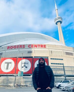Jabar Abbas Instagram - Day out with friends at CN tower , Canada .
Thank you Sister Muneeba sheikh , Umayma sheikh  Harsh and Waseem bhai for lovely time ❤️❤️