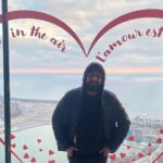 Jabar Abbas Instagram - Day out with friends at CN tower , Canada . Thank you Sister Muneeba sheikh , Umayma sheikh Harsh and Waseem bhai for lovely time ❤️❤️ CN Tower，Toronto，CANADA