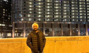 Jabar Abbas Instagram - Had an amazing time in Chicago USA with friends. 
These five days were unforgettable. Really want to thank you Azim bhai , Javed bhai , Imran Akhoond bhai , Javaria , Sohail Bhai ,saqib bhai and all who took out time for me from their busy schedules . Stay blessed you all will see you soon . Now In Toronto Canada going to have fun here ❤️❤️

#TeamJabarAbbas #JabarAbbas #artistlife #travel

Remember in prayers