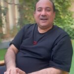 Jabar Abbas Instagram - I am feeling blessed to have such words from the real legend Ustad Rahat Fateh Ali khan sahib . Thank you BHAI jan for making this video for my upcoming music series #Chromatic . You always have a very special place in my heart love you and stay blessed always . ❤️❤️❤️❤️❤️ #TeamJabarAbbas #ChromaticMusicSeries #UstadRahatFatehAliKhan Kindly subscribe and follow these channels for more updates https://youtube.com/@JabarAbbasMusic https://instagram.com/jabarabbasofficial?igshid=YmMyMTA2M2Y=