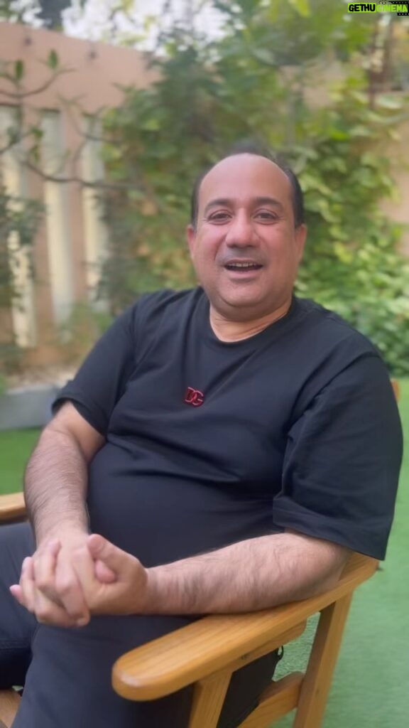 Jabar Abbas Instagram - I am feeling blessed to have such words from the real legend Ustad Rahat Fateh Ali khan sahib . Thank you BHAI jan for making this video for my upcoming music series #Chromatic . You always have a very special place in my heart love you and stay blessed always . ❤️❤️❤️❤️❤️ #TeamJabarAbbas #ChromaticMusicSeries #UstadRahatFatehAliKhan Kindly subscribe and follow these channels for more updates https://youtube.com/@JabarAbbasMusic https://instagram.com/jabarabbasofficial?igshid=YmMyMTA2M2Y=