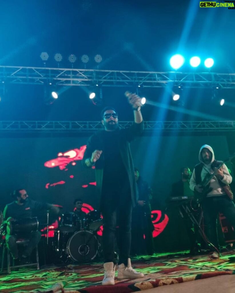 Jabar Abbas Instagram - Had an amazing performance at miawali for #aghazhousingsociety #teamjabarabbas #livemusic #livesinging