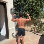 Jack Gilinsky Instagram - i have been mentally & physically locked in for the past 2 weeks. i realized that the only thing standing in my way was myself. i am completely sober, reading every day, working as hard as i can inside & outside of the gym, eating more food than i ever thought was possible, & pushing my body & my mind past the previous limits i had set for myself. i feel like a completely different human being & i have no intentions of letting my foot off the gas. i’ve been working so hard on so many things, i can’t wait for u guys to see & hear it all. last slide is day 1 to day 14 of 75 HARD. this is only the beginning.