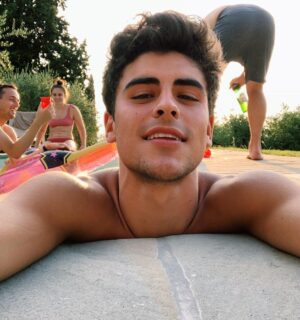 Jack Gilinsky Instagram - sunset in tuscany.. i love my family. happy 4th ♥️🇺🇸