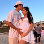 Jack Gilinsky Instagram - i wrote & recorded a song with baby mama on my lap. link in my bio to listen