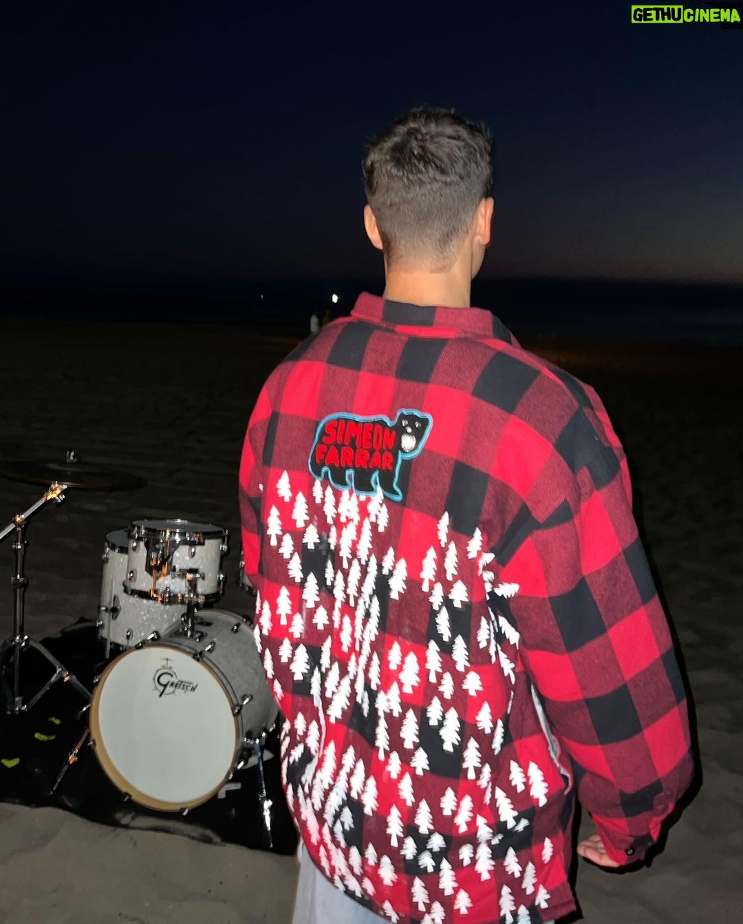 Jack Gilinsky Instagram - first release in 3 years 🤯 runaway drops tonight w video
