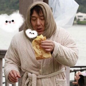 Jackie Chan Instagram - My initial plans to visit USA in early January to promote my new book, #Never Grow Up#, was delayed because I hadn’t finished filming my movie yet. My staff already told me that I have to make it up to my fans, so now I can officially announce that I’ll be having not just one, but TWO book signings in USA (time and location is below). I look forward to seeing you all soon! I hear that it’s very cold in New York these few days, so remember to wear a warm jacket before you go out. 
January 21, 2019 @ 6:00pm
BOOKENDS Bookstore
211 E. Ridgewood Ave, Ridgewood, New Jersey 
January 22, 2019 @ 1:00pm
BARNES AND NOBLES Bookstore
555 Fifth Avenue (at 46th Street), New York