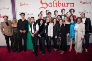 Jacob Elordi Instagram - @saltburnfilm in theaters Tomorrow 🏰