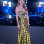 Jacqueline Bracamontes Instagram - Preliminary ready! La semifinal me da más nervio que la gala del sábado. Ya tengo a mis favoritas 🤫 Vestido: @sandraweilstudio Styling: @karlabstyle Glam: @laurasbarcelo Joyas: @charlielapson San Salvador, EL Salvador