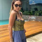 Jacqueline Bracamontes Instagram - Día de entrevistas para @telemundo !!! Listos para #MissUniverse 😍🙏🏼 Glam: @laurasbarcelo Styling: @karlabstyle Fotos: @hectordt @xumalin San Salvador, EL Salvador