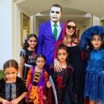 Jacqueline Bracamontes Instagram - Happy halloween.... #halloween2023 #fuentesfamily #adamsfamily #thejoker #halloween @jackybrv Miami, Florida