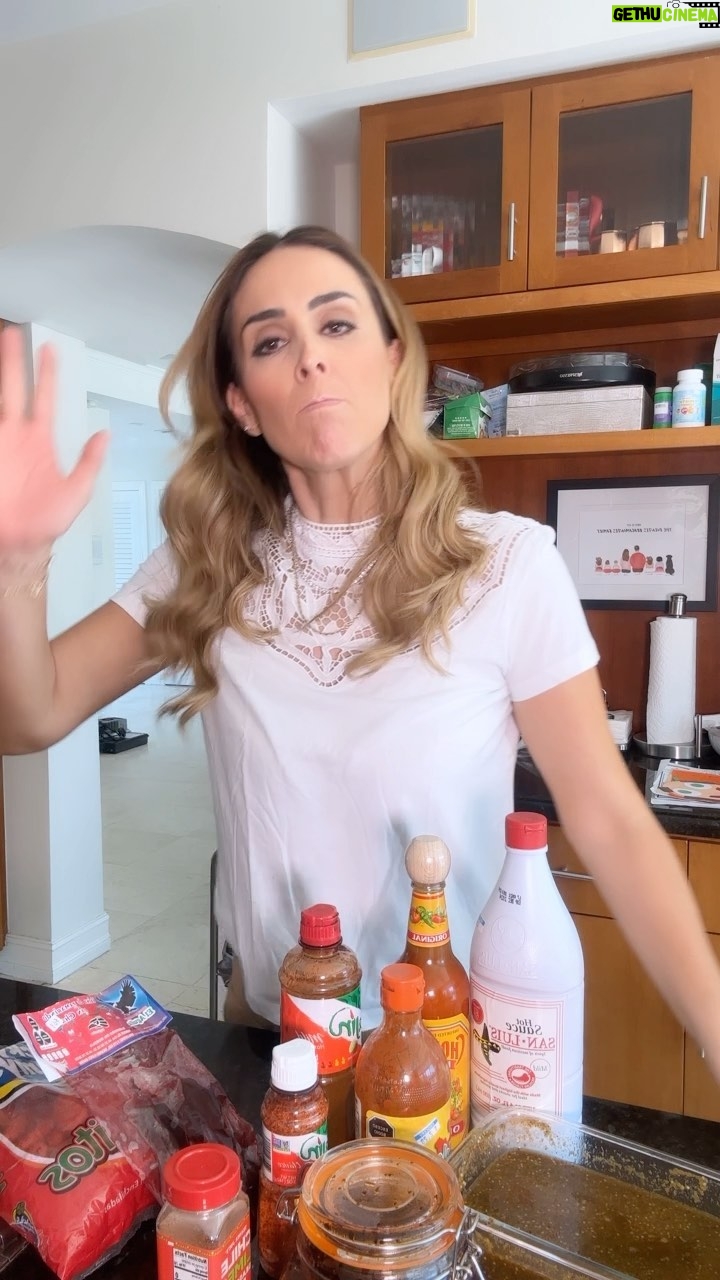 Jacqueline Bracamontes Instagram - Si puedo!!! Acepto que soy adicta!!! 😅😅😅🤪🤪🤪🥵🤯