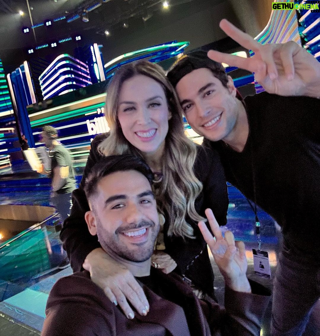 Jacqueline Bracamontes Instagram - Feliz por estos dos que tanto amo ❤️ Mañana brillarán en @latinbillboards por @telemundo 😍🙌🏾 #LosLeo